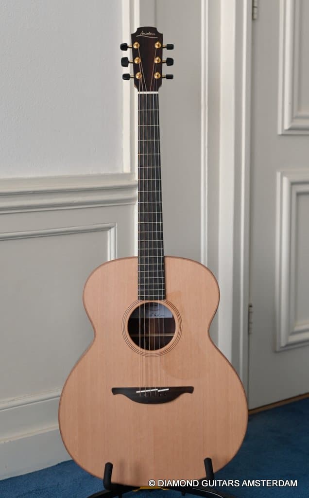 Lowden O25 image of lowden o25