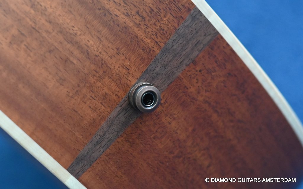 image of lowden o22c